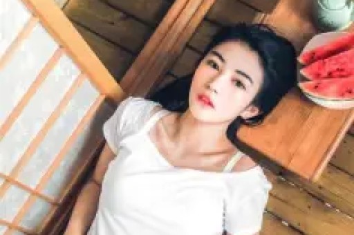 网红司晓迪直播骂白鹿素颜普通、媚男看不起人！评论区翻车连闺蜜都拆台蹭热度翻车最快的一次
